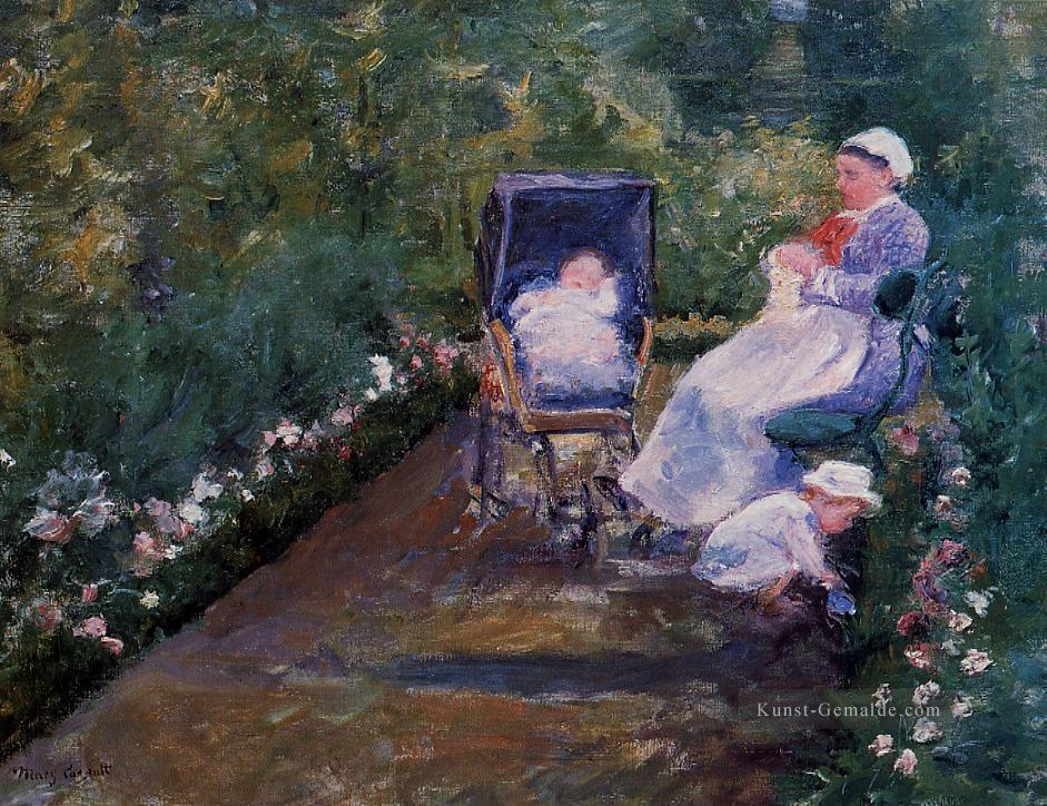 Kinder in einem Garten Impressionismus Mütter Kinder Mary Cassatt Ölgemälde